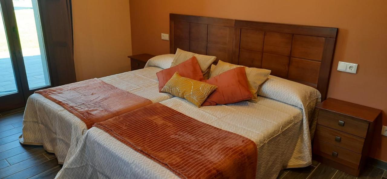 El Rato Apartamentos Rurales Навия Екстериор снимка