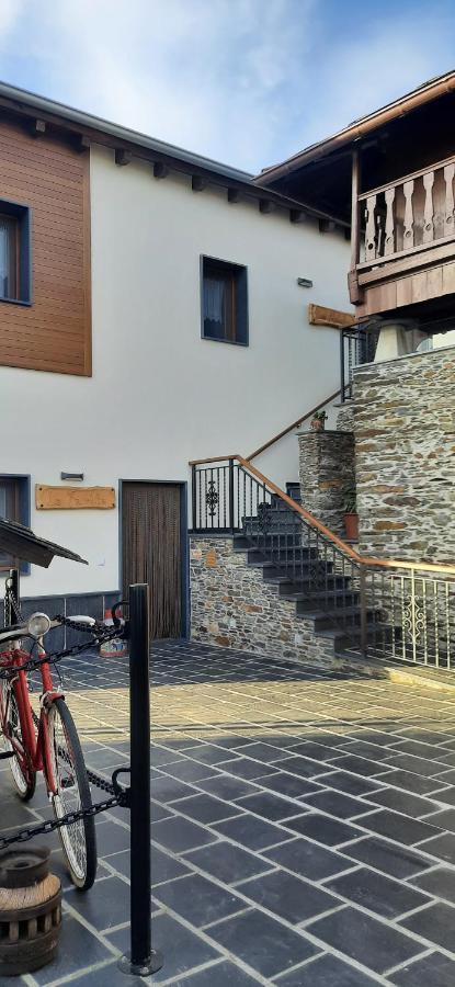 El Rato Apartamentos Rurales Навия Екстериор снимка